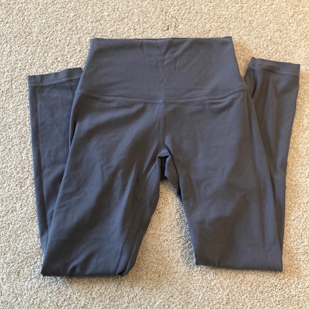 Lululemon High-Rise Align 25” - Size 4 - Gray